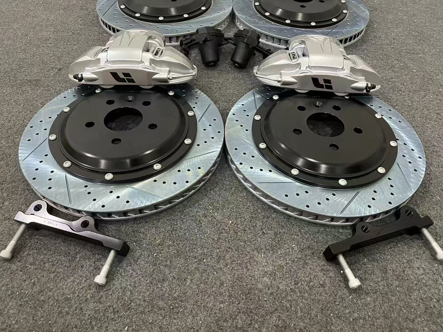 A4 B9 A6 C8 Rear Electric-Mechanical Integrated 4-Piston Upgraded Brake Caliper Kit and Others