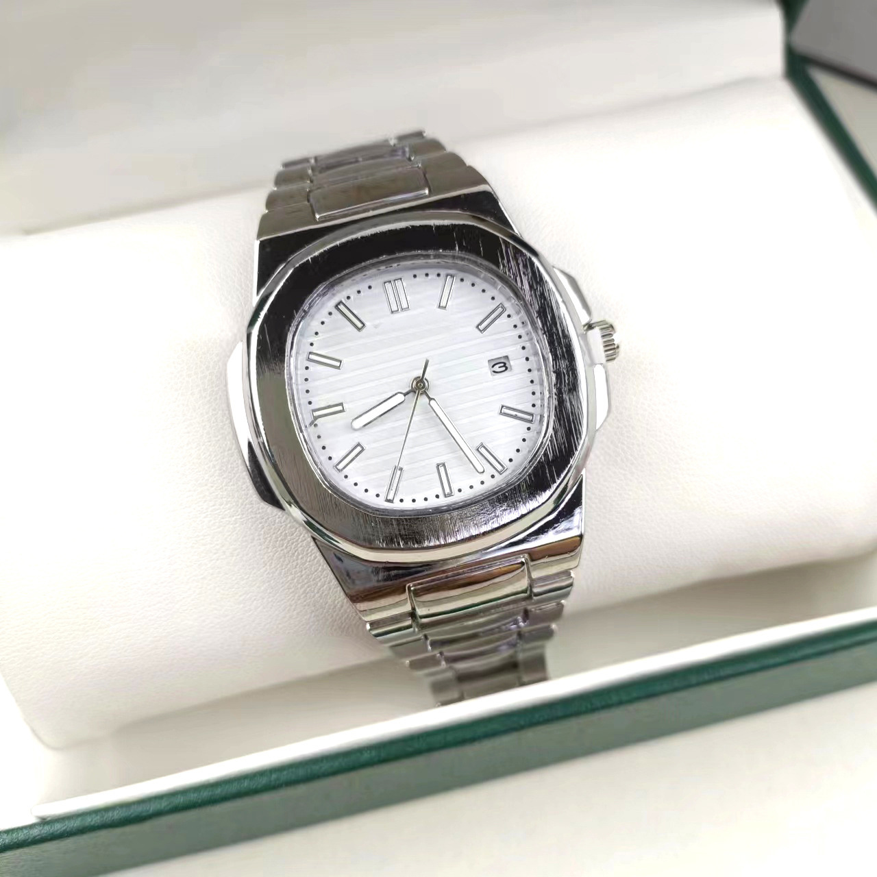Round Dial Shape Simple Style Geometric Single Folding Buckle Quartz Watch Men's Watches