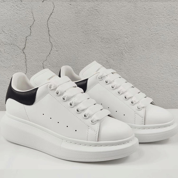In-Stock Black Velvet Classic Mcqueen White Sneakers, Couple's Matching Thick-Soled Casual Versatile Breathable Sneakers for Women and Men In-Stock Black Velvet Classic Mcqueen White Sneakers, Couple's Matching Thick-Soled Casual Versatile Breathable Sneakers for Women and Men