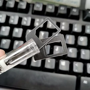 Производитель предлагает держатели SIM-карт двух стилей на выбор, которые готовы к отправке за считанные секунды.