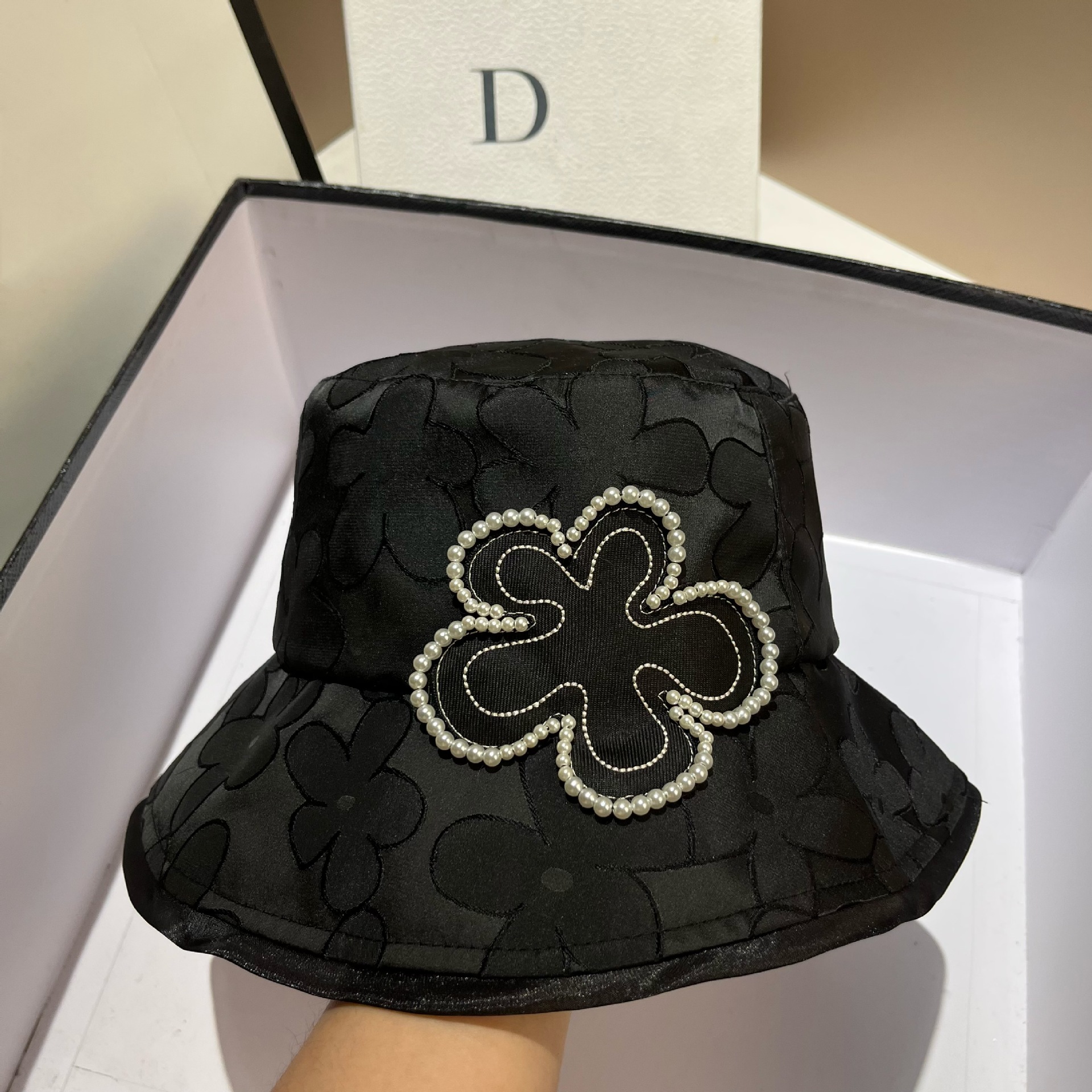 Korean version of ins small fragrant wind pearl flower casual fisherman fashionable spring/summer embroidered jacquard_voghion.com