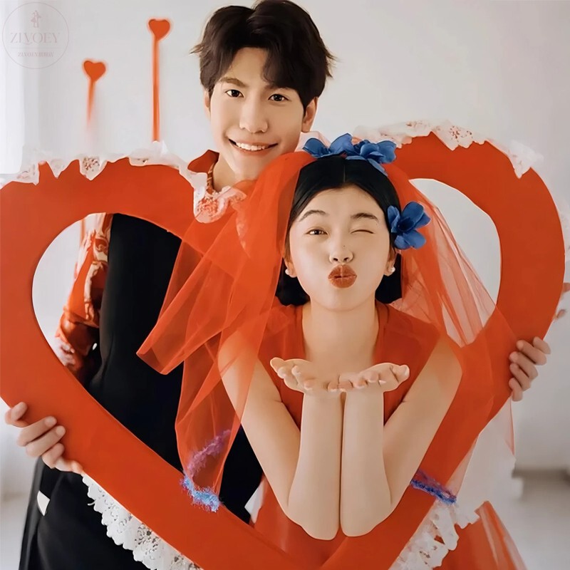 Wedding Engagement Photo Props Creative Felt Big Heart Hand Holding Sign Wedding Wedding Photo Shoot Happy Word Wedding Room Decoration