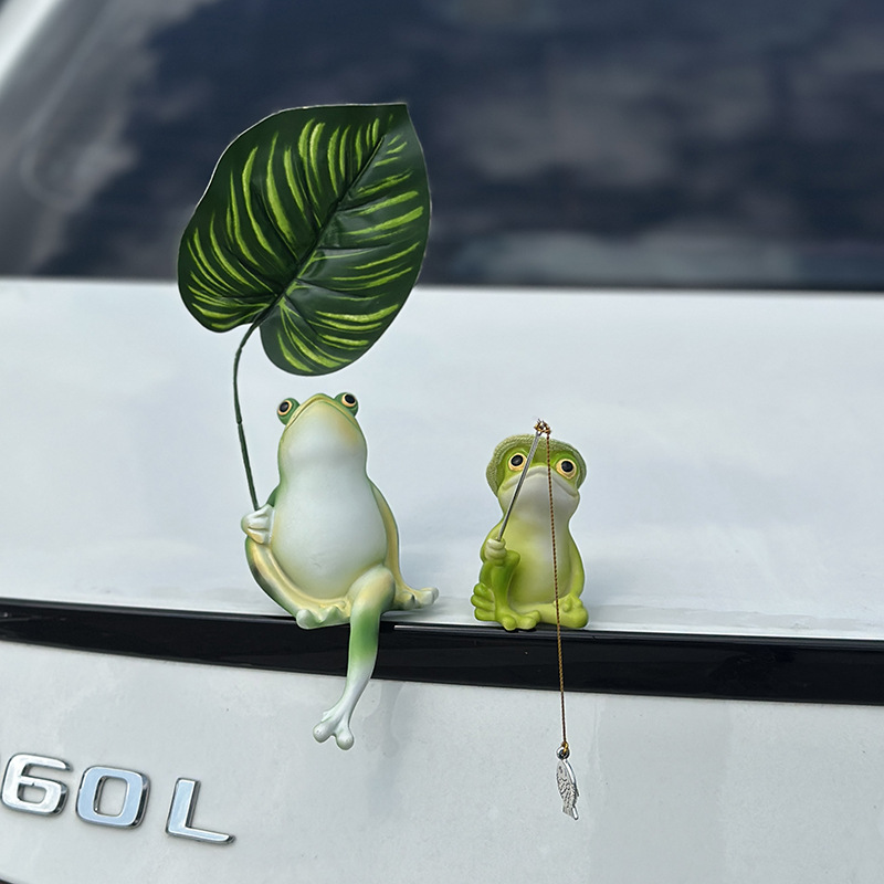 Car-Mounted Cute and Leisurely Sitting Frog Holding Umbrella, Frog Fishing Creative Doll, Car Rear Center Console Ornament Decoration