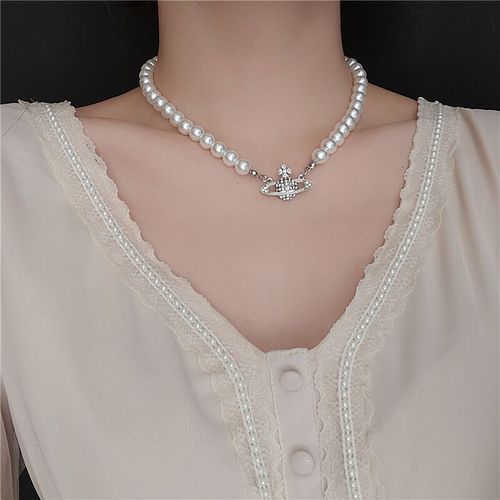 European and American cross-border fashion accessories, retro niche temperament, Western Empress pearl necklace with diamond Saturn pendant, necklace.