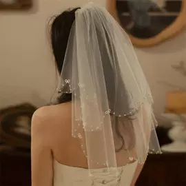 裙撑;头纱;婚纱