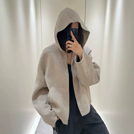 女式羊毛衫;连衣裙;女式针织衫