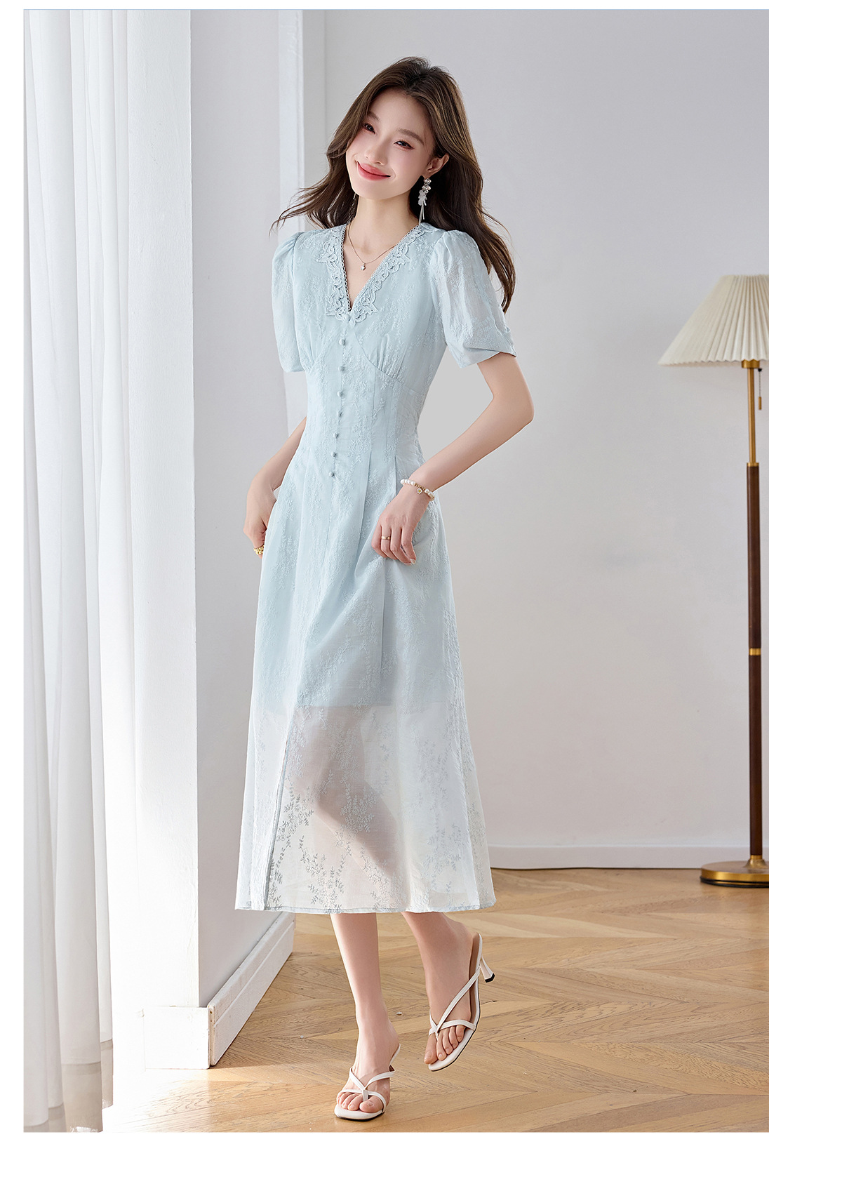 Đầm maxi nữ thêu hoa cổ V thắt eo phong cách cổ điển dài — màu xanh nhạt, màu sắc chi tiết 13