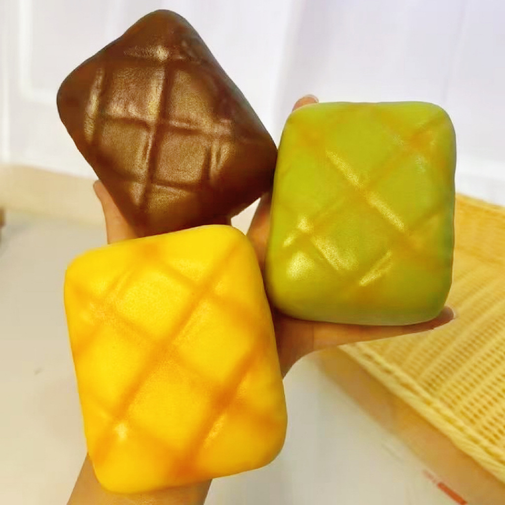 느린 리바운드의 부드럽고 큰 파인애플 사각 봉지 1개