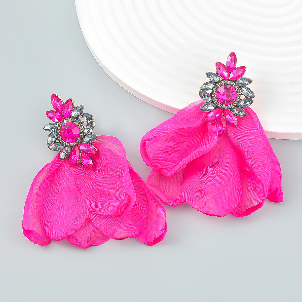 Fashion White Alloy Diamond Lace Fabric Floral Stud Earrings