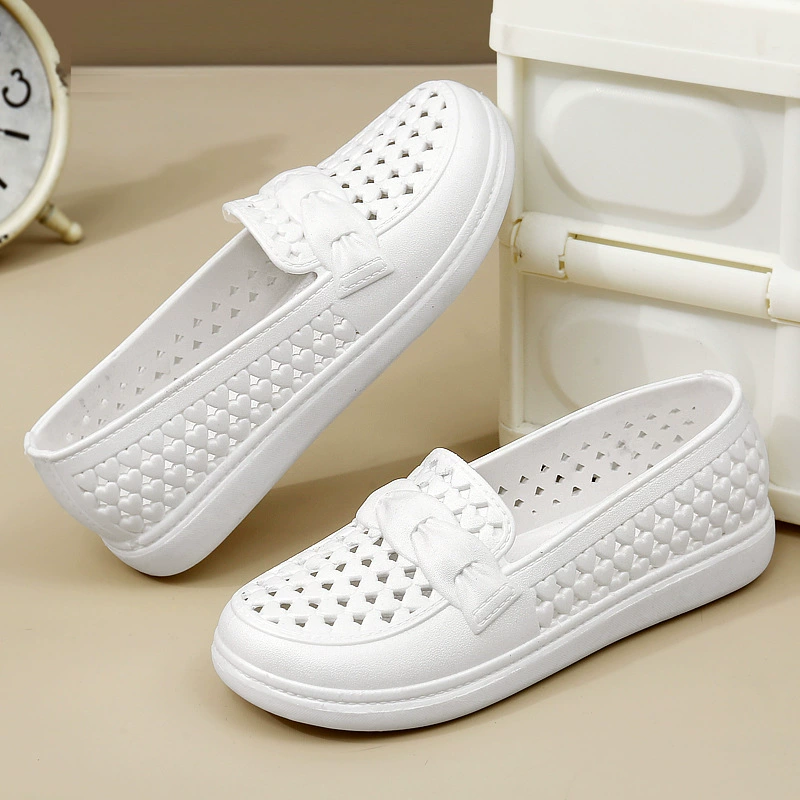 Летние женские сандалии на мягкой подошве с полой подошвой, обувь для студенток медсестер, обувь для беременных, на плоской подошве, нескользящая, легкая и удобная.