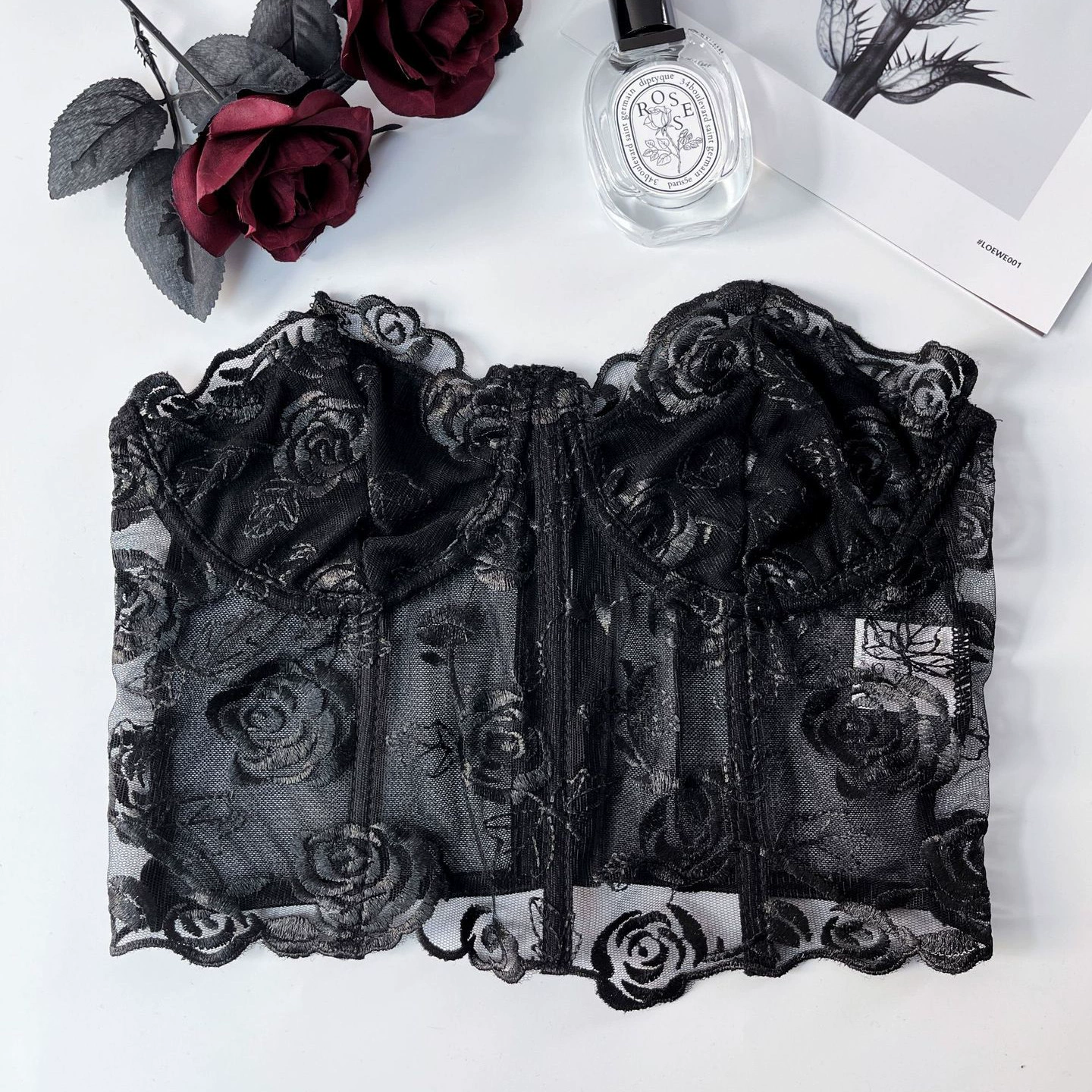 Амазонка трансграничный Европа минималистичный ветер розовое кружево