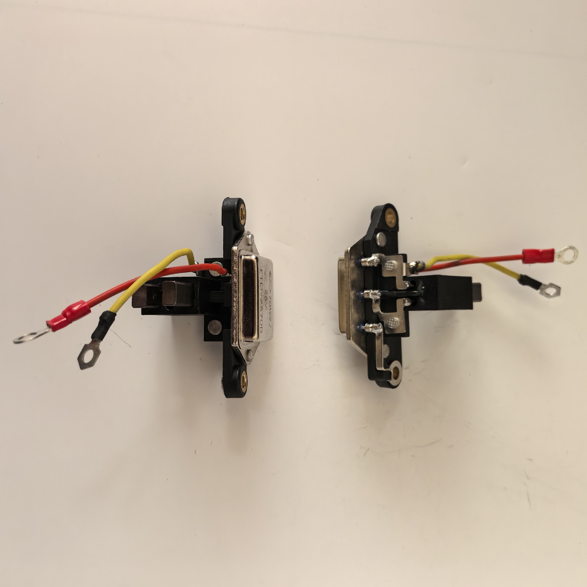 Spot Weichupelite Regulator 28V Is Suitable for Generator Car Voltage Manufacturers with High Efficiency