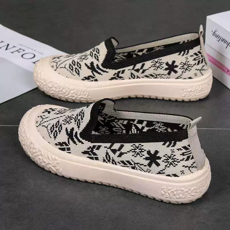 Женские летние туфли 2025 года, тонкие, в стиле рыбака, слипоны, повседневные, для мам, дышащие, на толстой подошве, из холщовой ткани