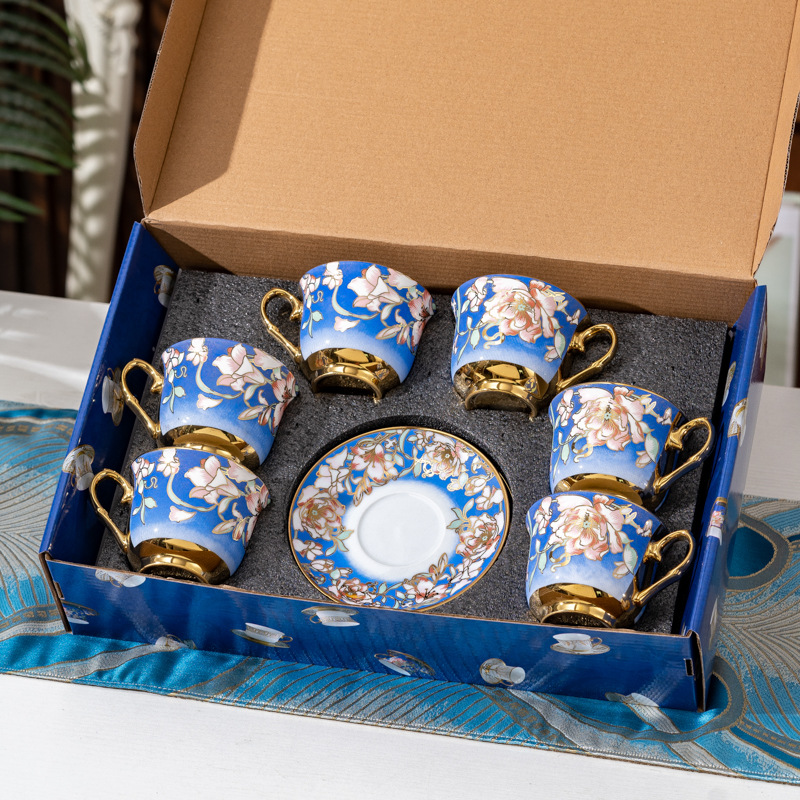 Juego de tazas de café de cerámica francesa pequeña taza simple para el hogar de lujo ligero taza de té de la tarde británica de lujo comercio exterior al por mayor