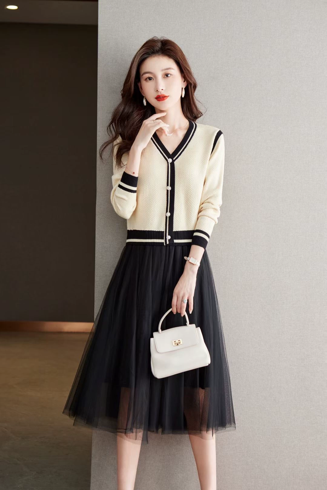 Long-sleeve, knitted set, autumn woolen skirt, city style, V-neckline