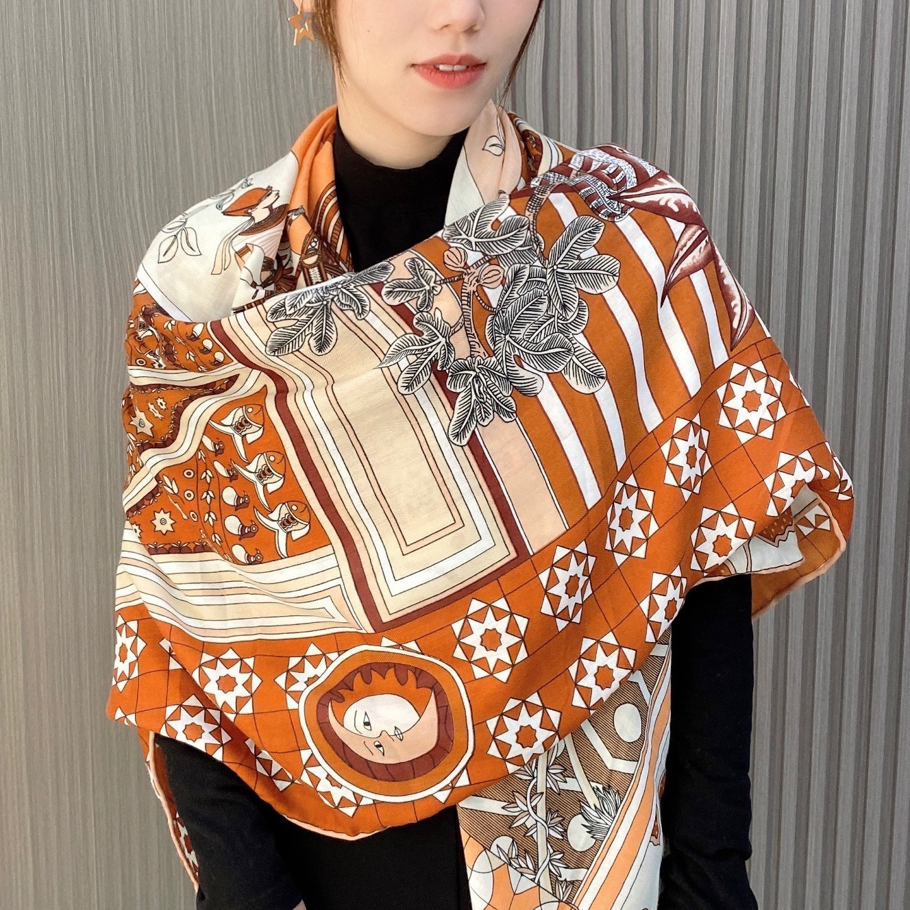 En stock Bufanda de mujer Primavera y otoño Nueva gama alta impresa decorativa bufanda cuadrada grande elegante curling desgaste exterior bufanda caliente chal