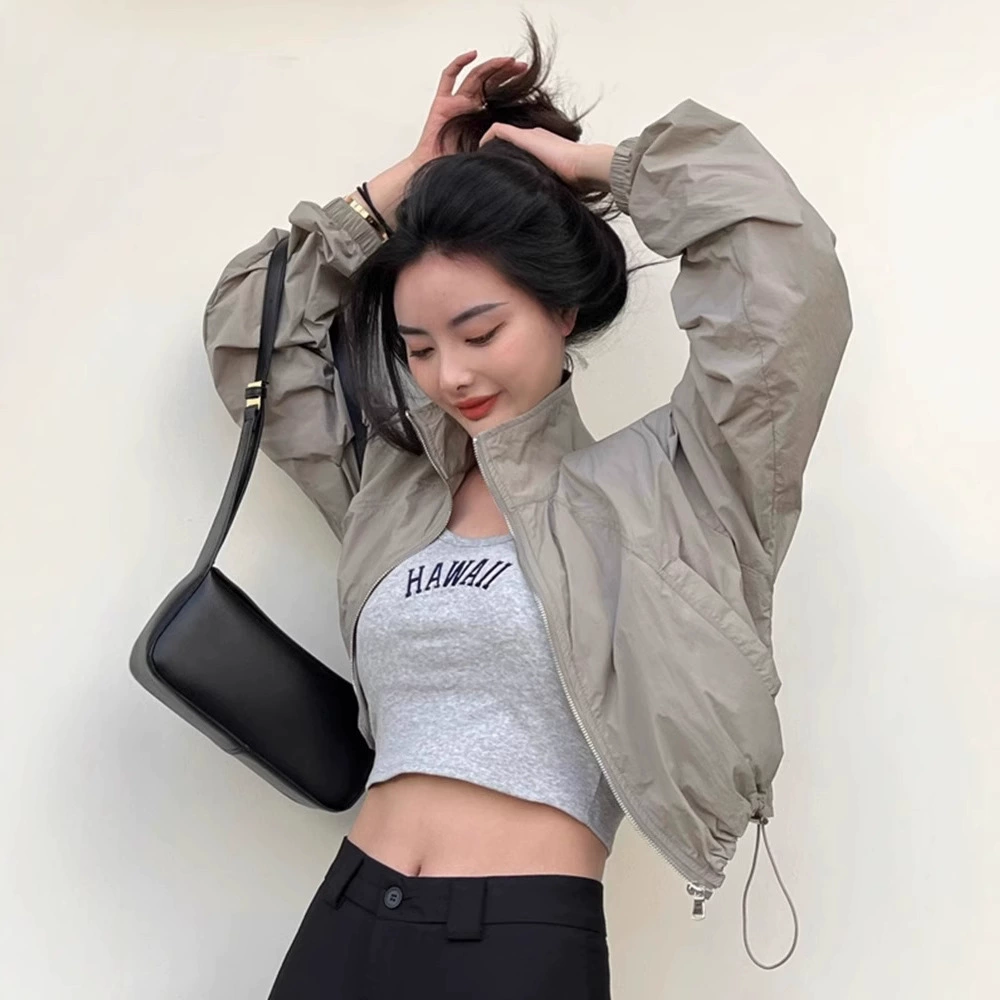 Тонкий и короткий маленький солнцезащитный крем женский 2025 новый европейский ошейник на открытом воздухе солнцезащитный костюм тонкий пиджак