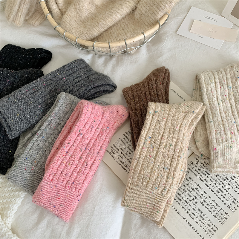 Thick dot yarn wool twist socks solid color Japanese autumn and winter warm double needle socks mid-calf pile socks for women Thick dot yarn wool twist socks solid color Japanese autumn and winter warm double needle socks mid-calf pile socks for women