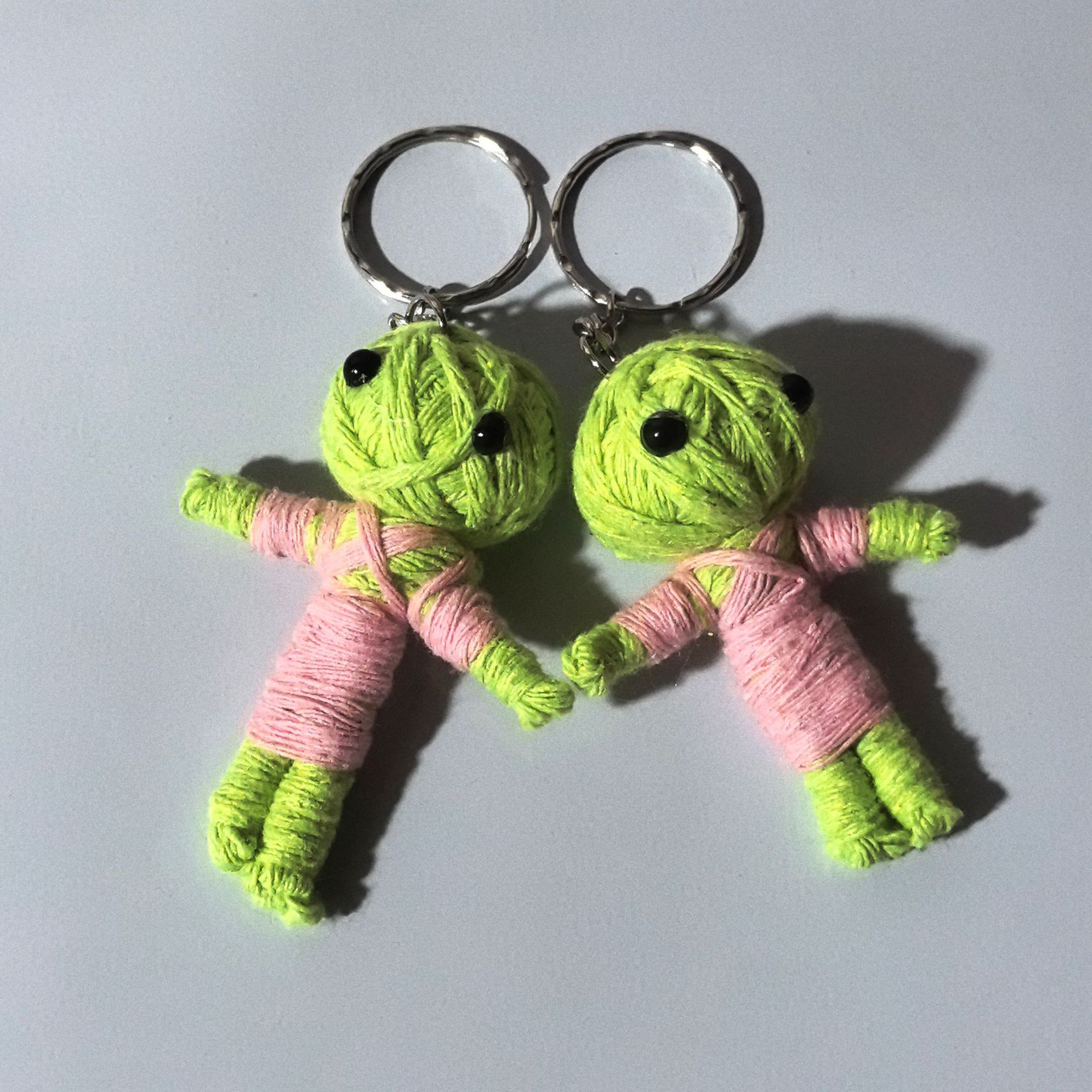 Lana hecha a mano malvada muñeca bruja muñeca decoración navideña ambiente regalo llavero Halloween