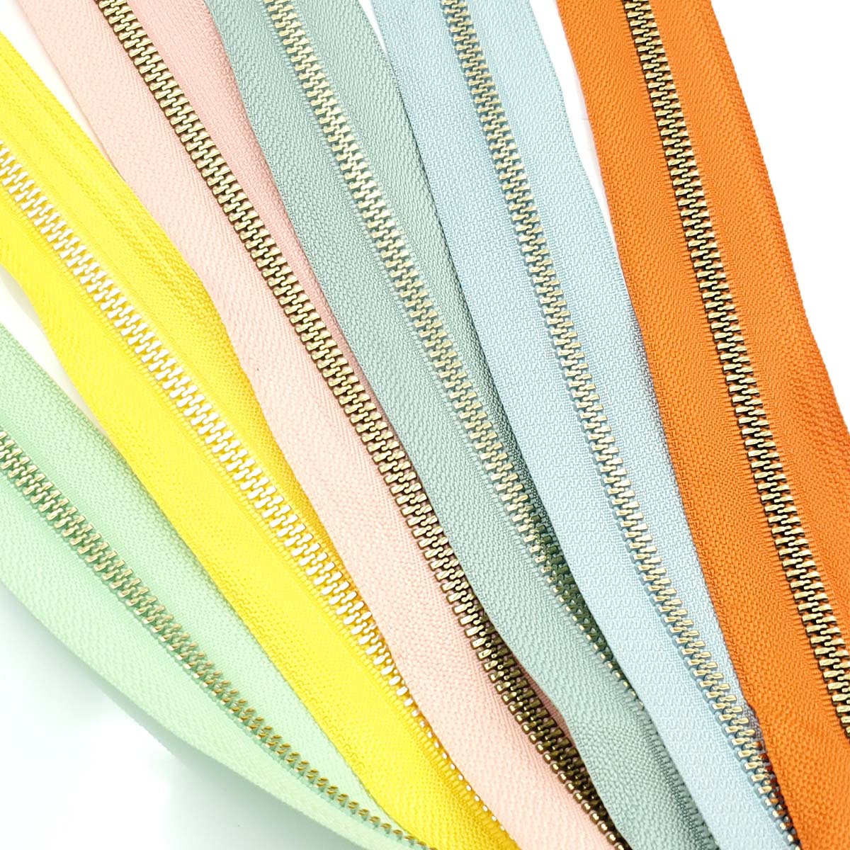 热销各类型树脂拉链3号5号仿金属动感牙坦克牙等箱包拉链