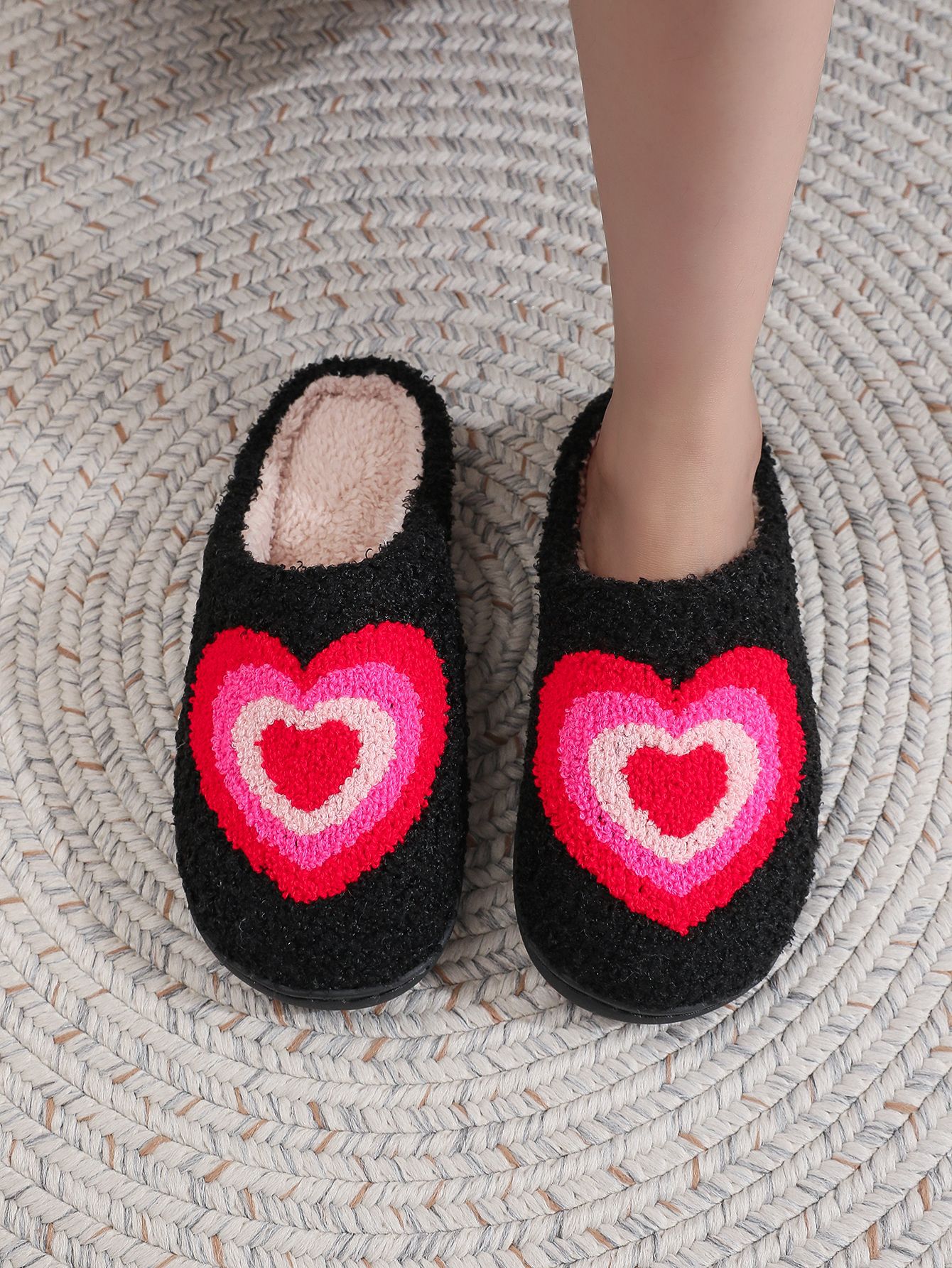 Cixi younuo zapatos 2023 nuevas zapatillas de algodón transfronterizo amor caliente rayo mal de ojo zapatillas fábrica al por mayor