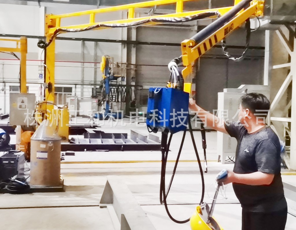 桶装悬臂送丝机.jpg