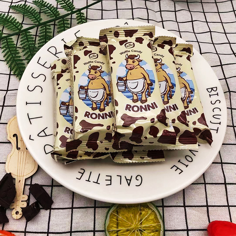 俄罗斯进口大奶牛巧克力威化饼干konti康吉牌牛奶整箱零食食品