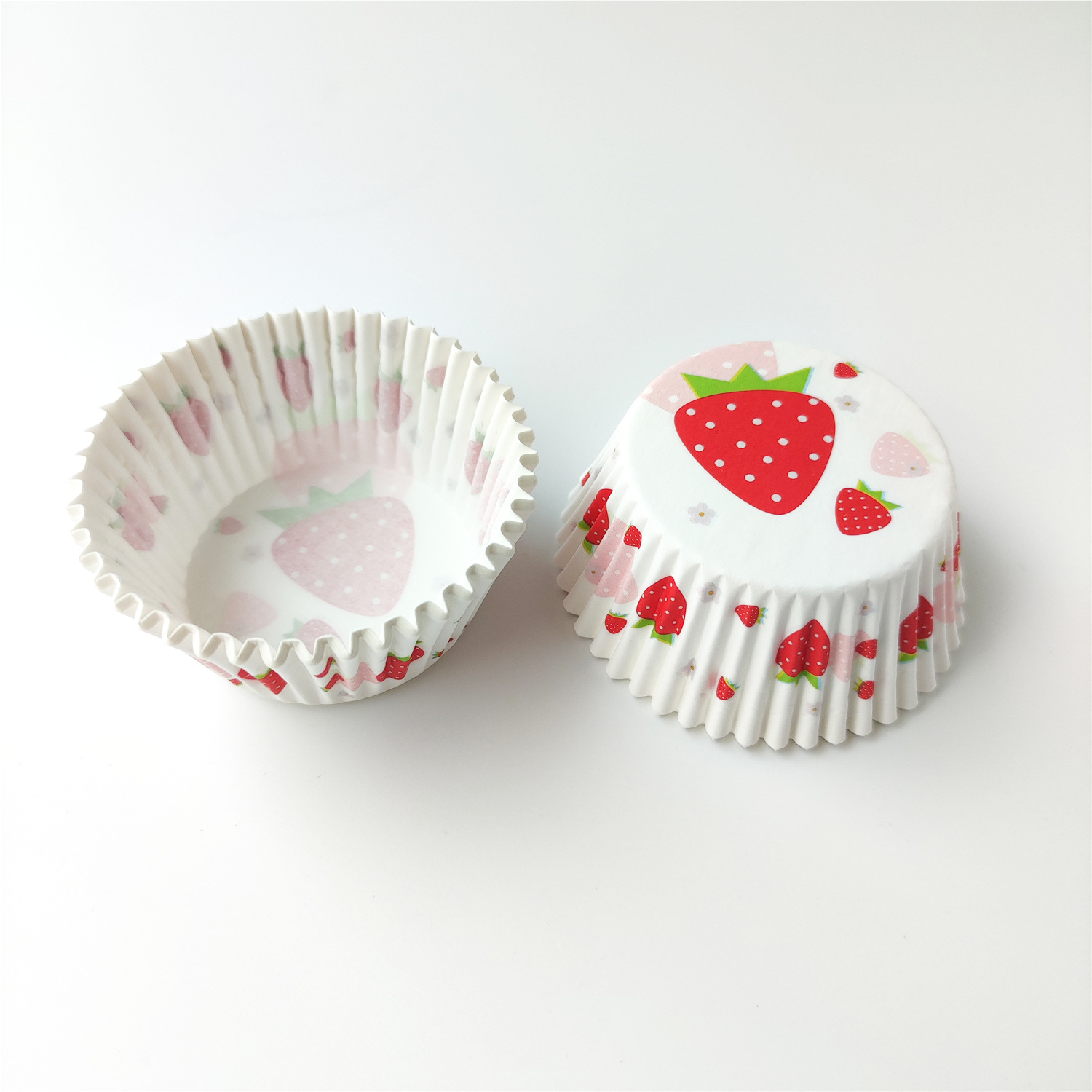 100 pcs / caja Xue Mei Niang soporte de papel para pastel medio soporte de papel para hornear tazas de papel muffin relleno soporte de papel a prueba de aceite