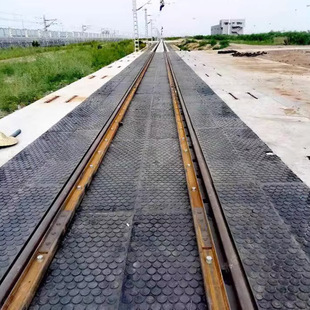Kyushu supply crossing plate railway rubber plate special wear-resistant high-pressure rubber plate reinforced type