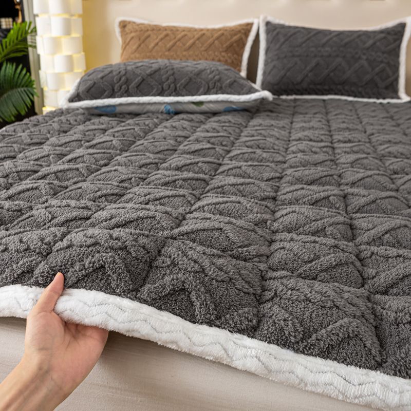 Winter Warm Taffeta Velvet Mattress Pad, Soft Cushion, Fleece Blanket, Milk Velvet Bed Cover, Suitable for Student Dormitories, Machine Washable