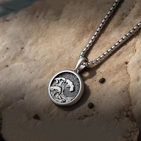 Vintage Pendant Necklace With Distressed Wave Pattern For Women_voghion.com