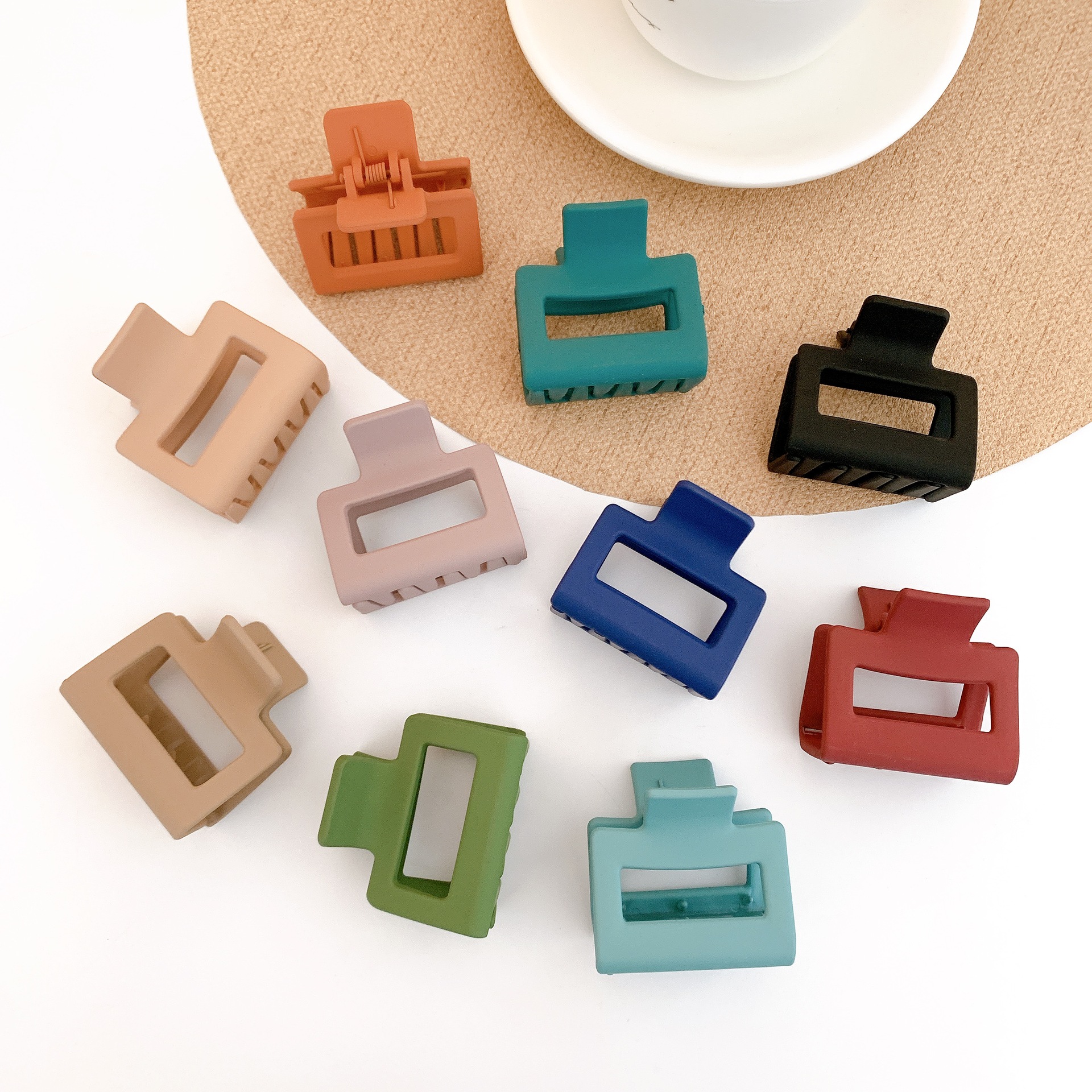 Simple Style Square Solid Color Pc Hair Claws 1 Piece display picture 6