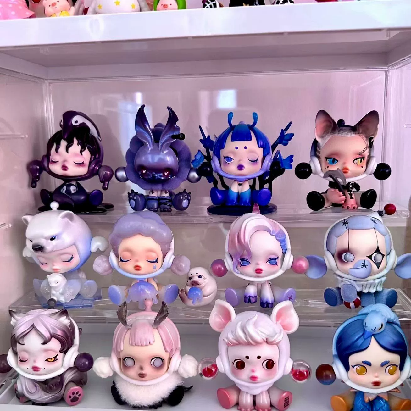 Фигурка в слепой коробке (SKULLPANDA) серия Dream Eater — коллекционная, 12+1 скрытый вариант