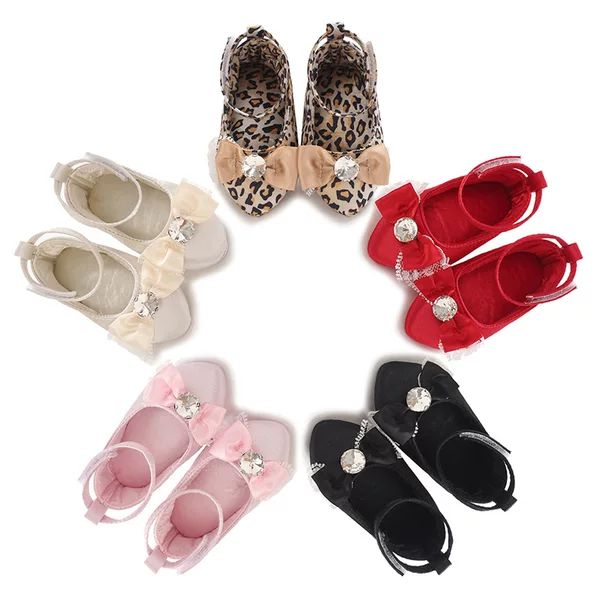 Newborn Baby 1 Year Old 6-12 Months Old Female Baby Princess Shoes Cute Hand-Held Baby Shoes with Soft Soles