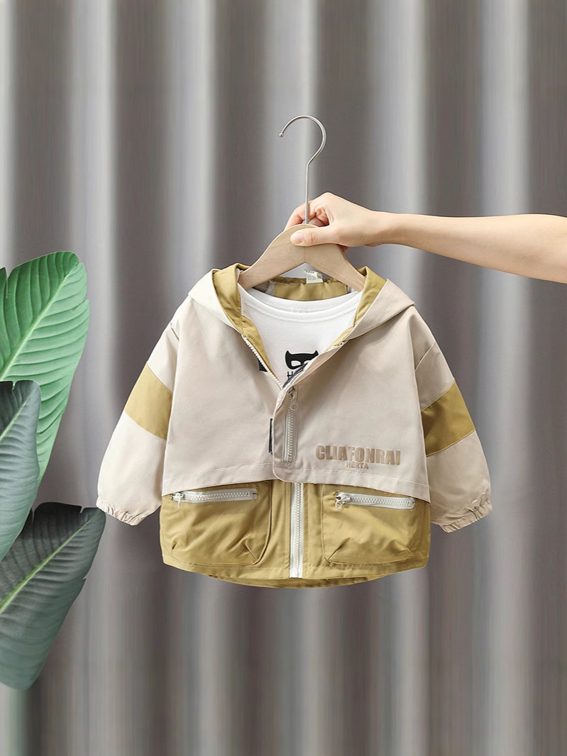 7734 Chaqueta a juego de colores para niños Primavera y otoño 2025 Nuevo estilo Chabardina con capucha de primavera para niños Chaqueta coreana de estilo occidental