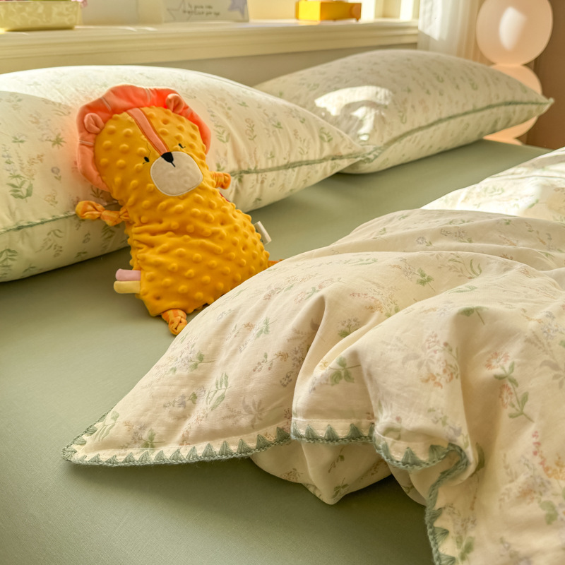 Floral Pattern Pure Cotton Four Piece Bed Linen Set With Sheet_voghion.com