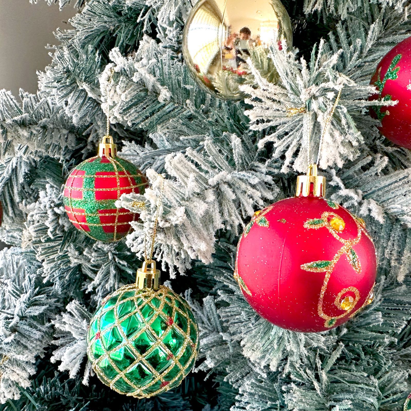 アマゾンクリスマス装飾用品6cm異形メッキプラスチックボール彩色クリスマスボールセットボールペンダント