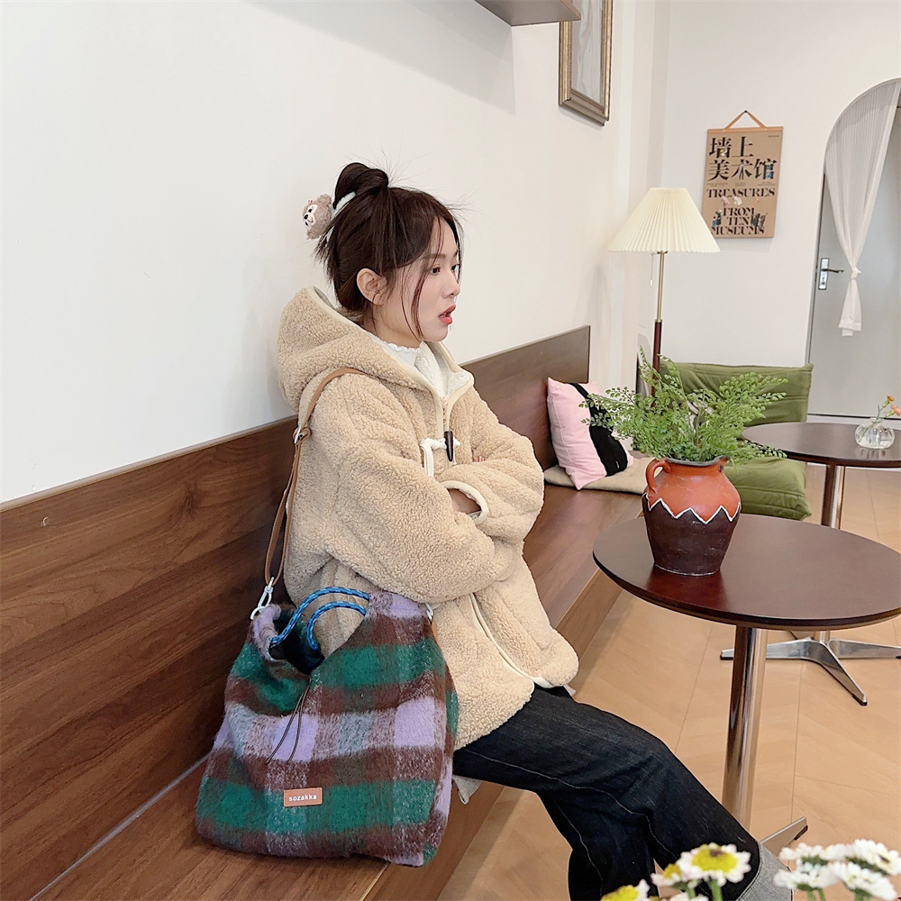 312186 retro woolen Maillard color bag, fashionable single-shoulder women's bag, casual and adjustable, hand-carry and crossbody undefined