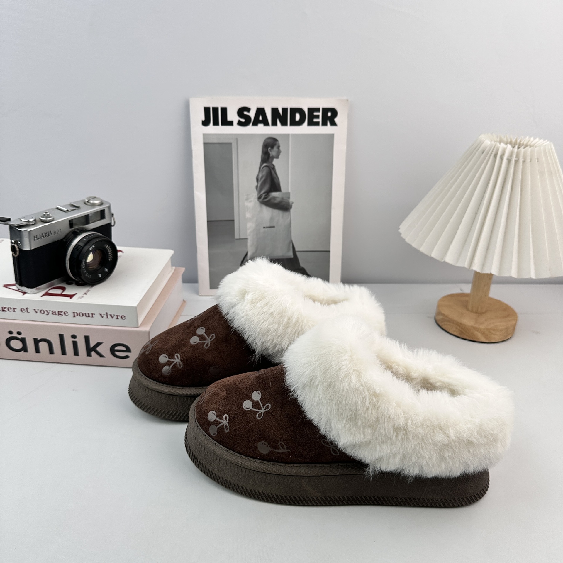 Zapatos de nieve de invierno de mujer botas de tubo bajo, zapatos de algodón calientes gruesos, zapatos de mujer para usar fuera, nicho universal y botas de lana de mujer