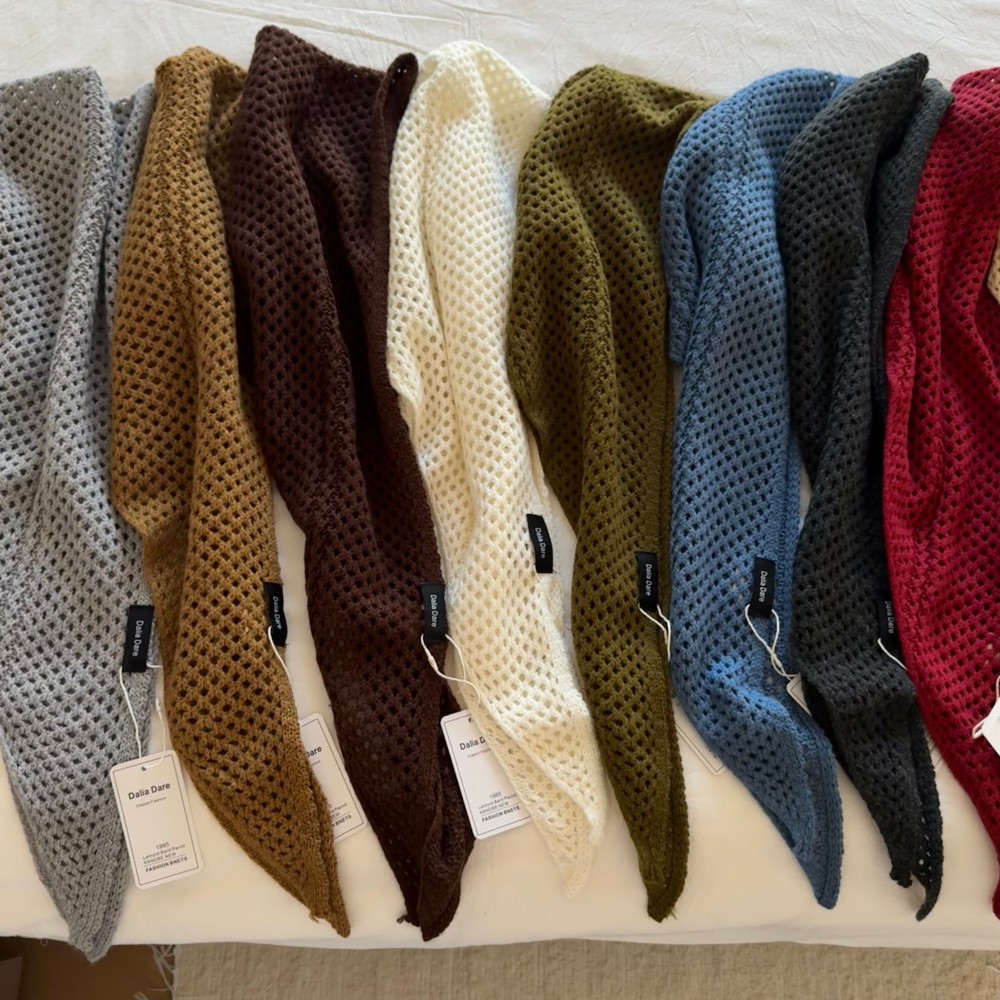 New Style Hollow-Out Wool Knit Triangle Scarf Shawl for Women, Outerwear Cape, Neck Scarf, High-End Waist Scarf, Hip Scarf, Scarf