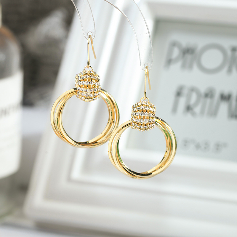 Simple Circle Crystal Copper Earrings Wholesale display picture 1