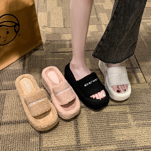 ���ë��Ь�⴩Ůins��2026�¿��ﶬ���߸���������¸�һ������