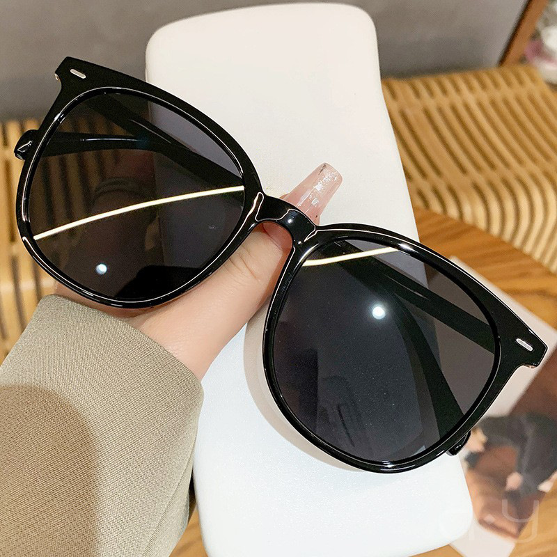 for Women High-End Feel 2025 New Large Sun Round White Frame Sunglasses UV Protection Make Face Look Smaller_voghion.com
