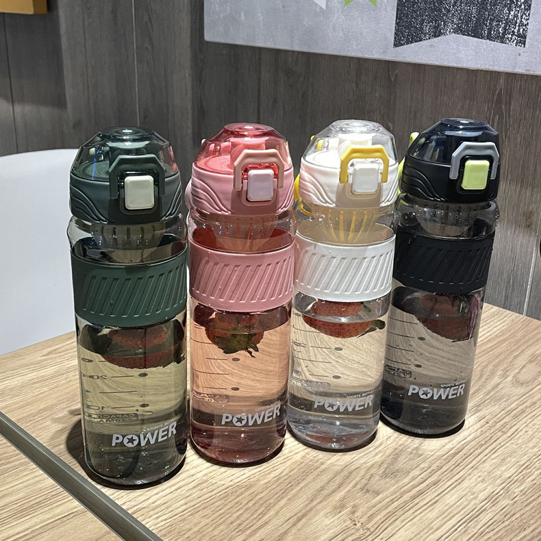 Verano nueva taza de plástico 680ml Bounce Deportes hervidor de fitness de las mujeres de alto aspecto portátil taza de bebida directa