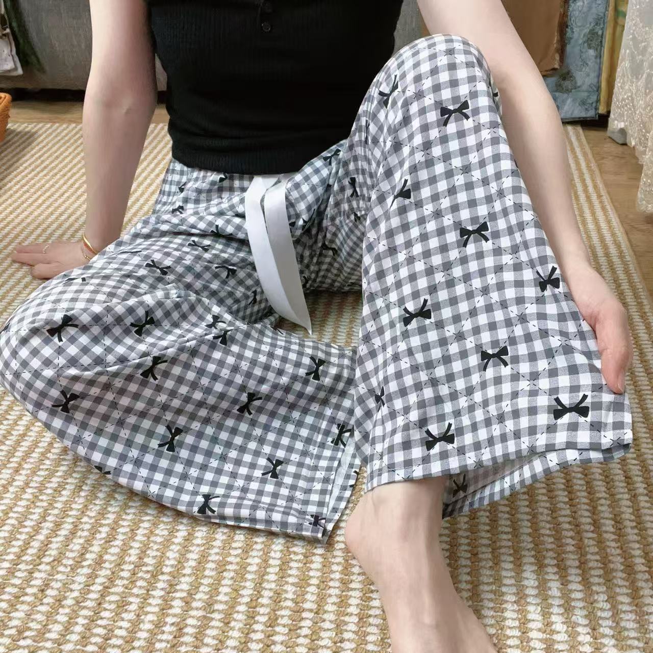 회색 격자 무늬 활