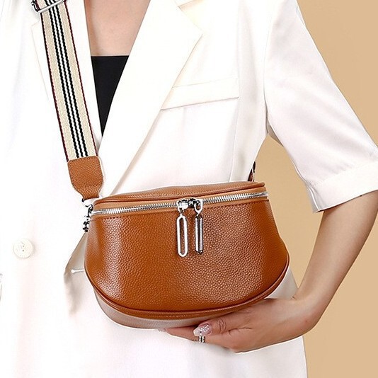 Genuine Leather Women's Saddle Bag, Fashionable Casual Chest Bag, Simple Shoulder Crossbody Bag, Niche Versatile Women's Bag
