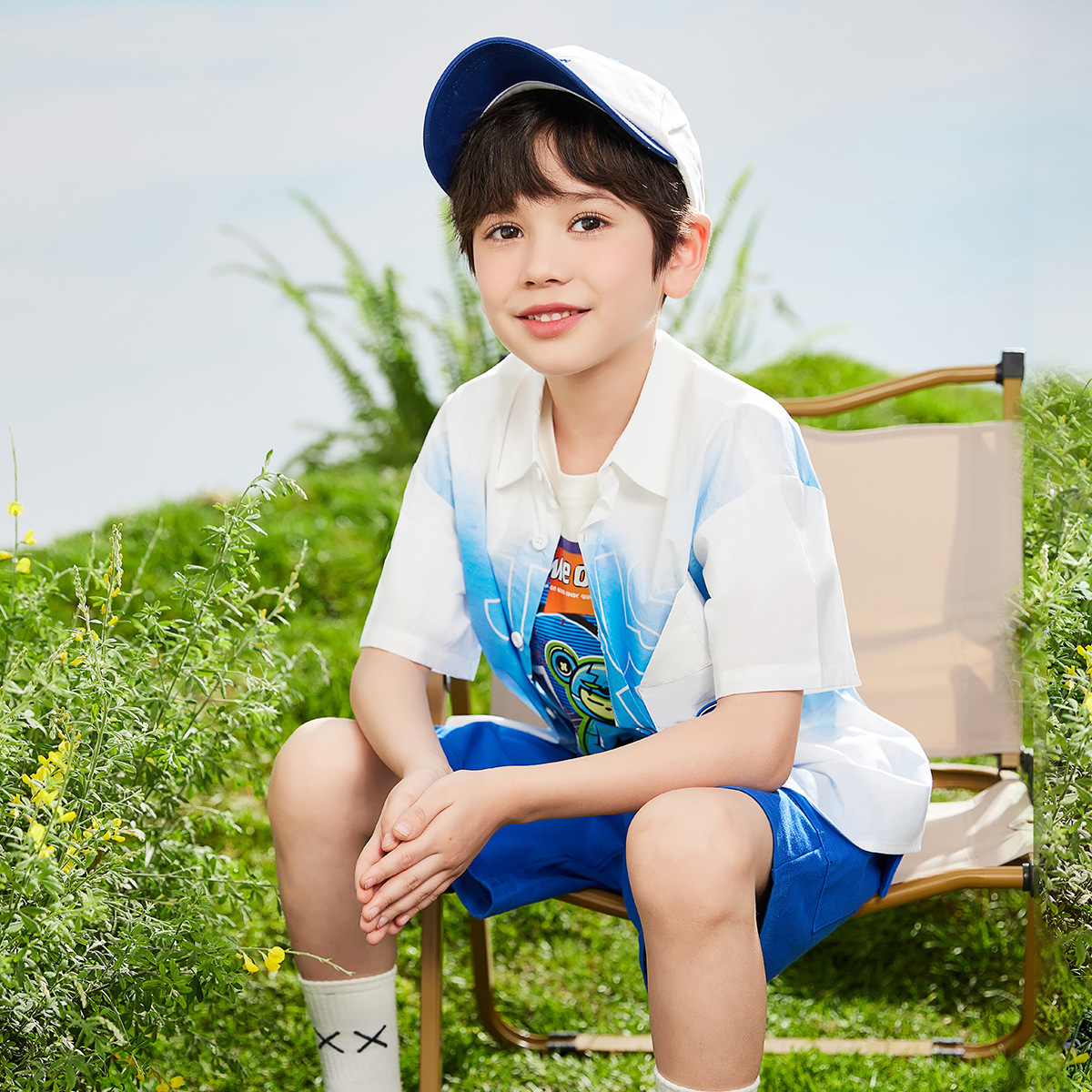 LAVI2023 verano nueva camisa de los muchachos chaqueta de los niños medianos y grandes camisa de manga corta de los muchachos chaqueta casual media manga