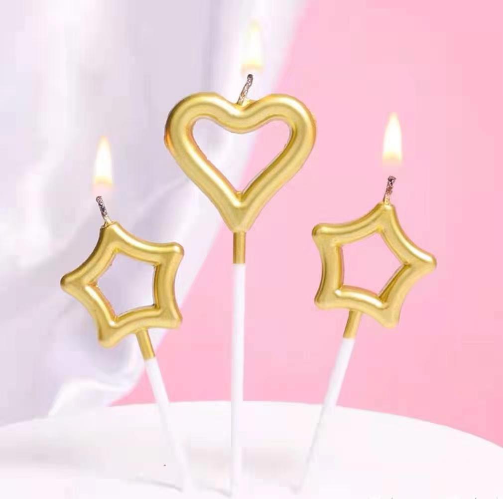 Velas de cumpleaños, estrellas, hadas, palos de amor, pastel de fiesta, vestido de boda brillante