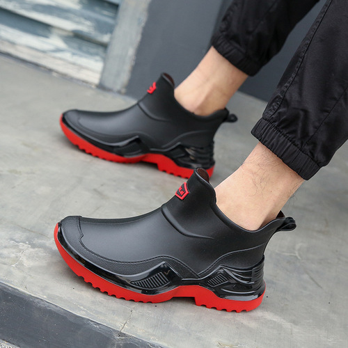 2025 New Cross-border Fashion Short Boot Rain Boots for Men, Anti-slip and Wear-resistant Kitchen and Car Washing Thick-soled Waterproof Rubber Shoes