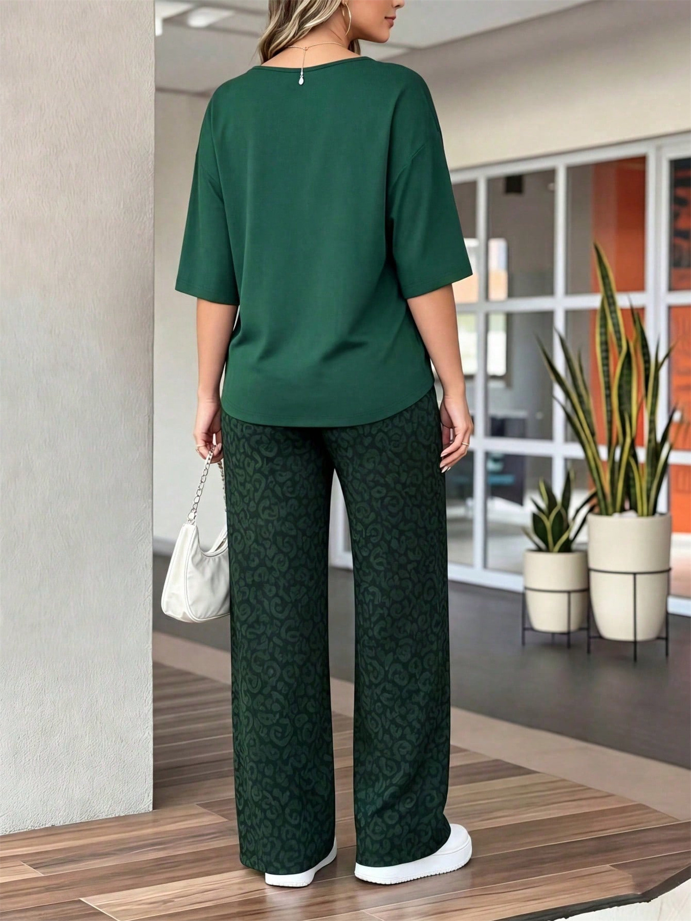 Women's Breathable V-Neck Top And Loose Fit Tropical Print Pants Set Comfortable Knit Two-Piece Outfit for Spring Summer_ecoleips.com